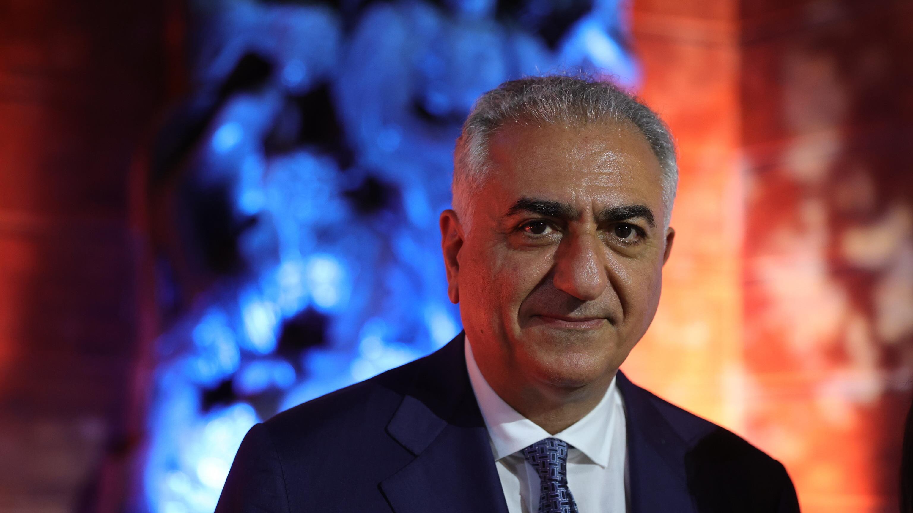 Pahlavi avverte i pasdaran: "Trump e il mondo vi osservano"