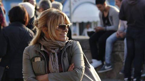 Grillina giustifica l'immigrato assassino: "Quella donna se l'è cercata"