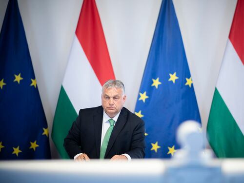 La Ue minaccia di tagliare 7,5 miliardi di fondi a Orbán