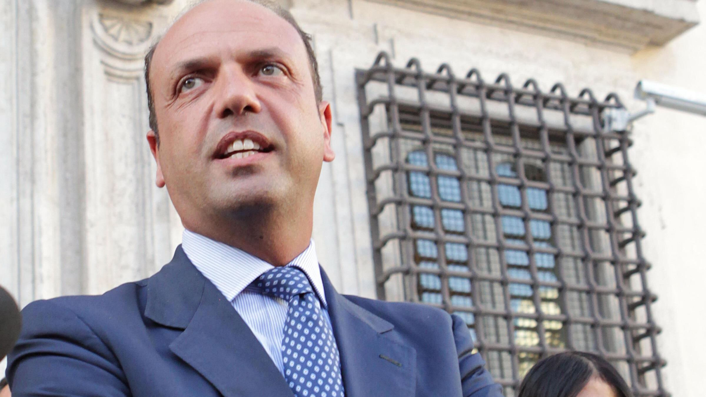 Alfano: "Spero che Berlusconi si candidi"