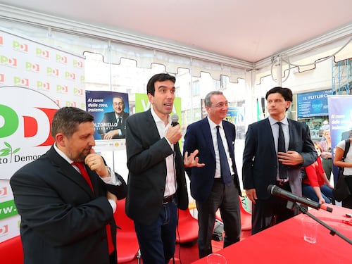 Martina: "Per confrontarsi con noi M5S smetta le trattative parallele"