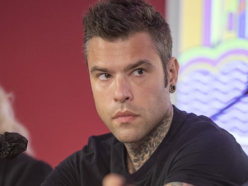 Un nuovo amore per Fedez? Quegli indizi sul flirt con Tini Stoessel