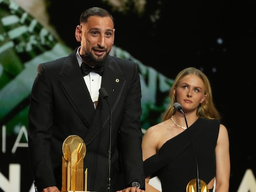 Dembélé re del calcio. E Buffon incorona Super Donnarumma