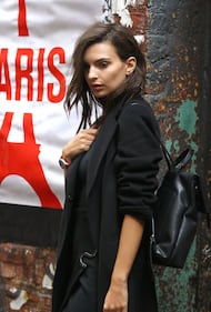 Emily Ratajkowski, selfie hot in biancheria intima 32