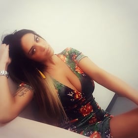 Marika Fruscio provocante su Twitter 7