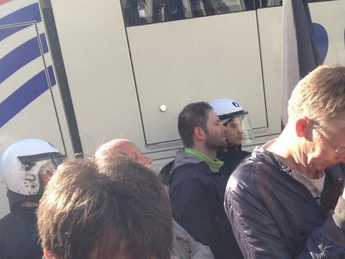 Casarini si fa arrestare a Bruxelles