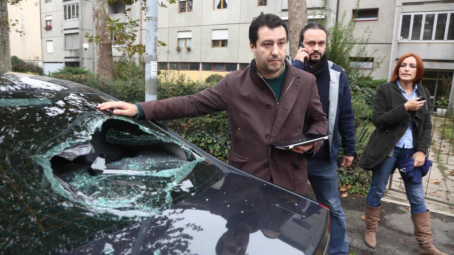 Chi protesta contro i Rom «incendia» E chi incita alla rivoluzione in piazza?