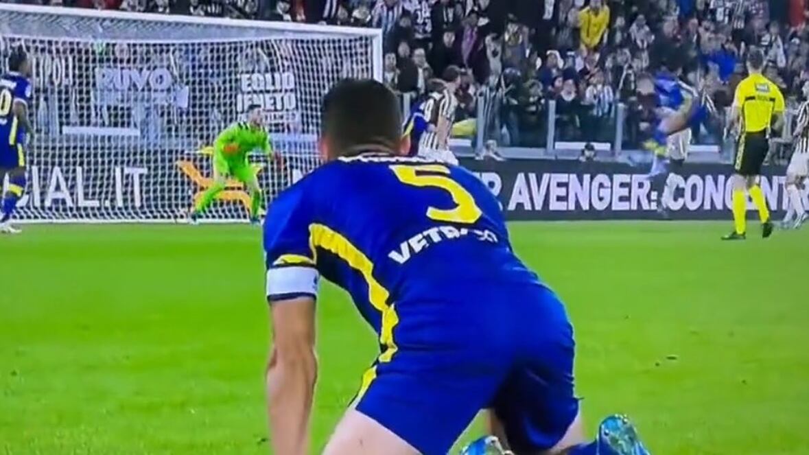 Juve-Verona, Kean segna e Faraoni si butta a terra: la reazione alla rete poi annullata