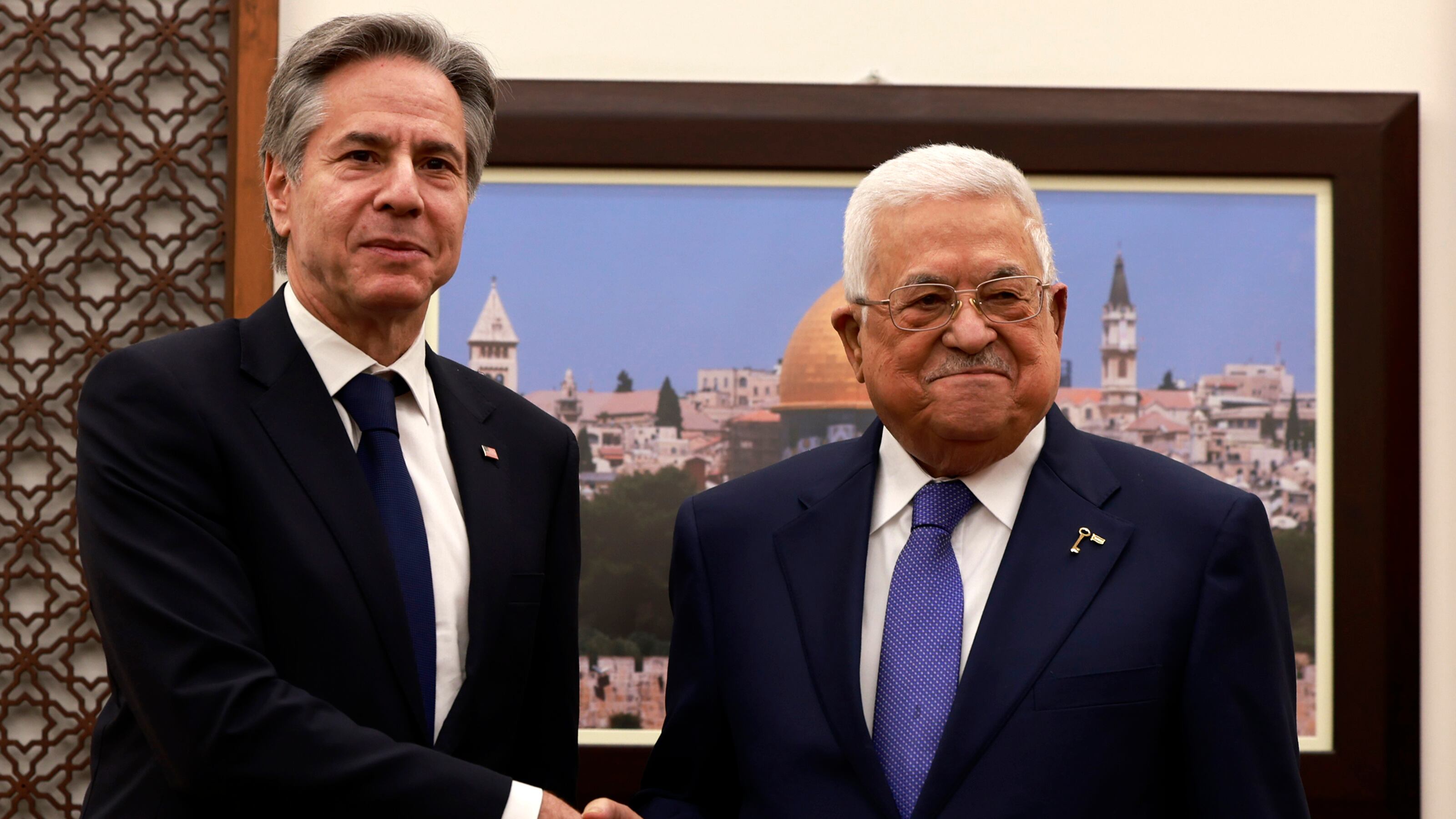 "Hamas in esilio, rapiti liberi". Ma il piano del Qatar divide