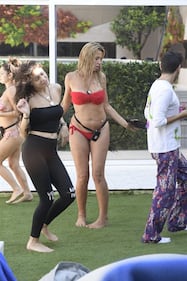 Valeria Marini nuda per un servizio fotografico 4