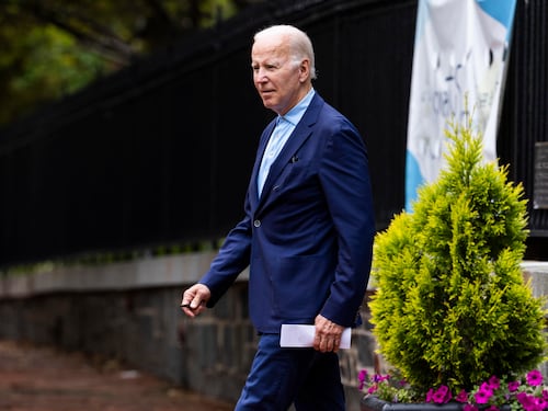"Ha sintomi lievi": Joe Biden positivo al Covid