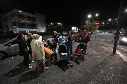 Terremoto ai Campi Flegrei, grande paura e gente in strada 13