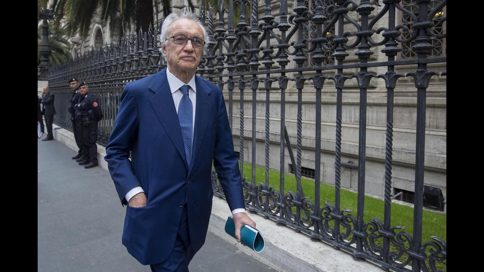 Si riaccende la sfida fra Mediobanca e la "Santa alleanza" Bazoli-Guzzetti