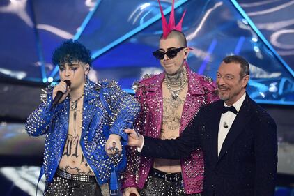 Sanremo 2024: ecco il look della finalissima del Festival dei La Sad 7