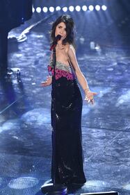 Sanremo, la mossa sexi di Giorgia per non perdere l'abito 8