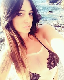Marika Fruscio hot, in négligé su Twitter 26