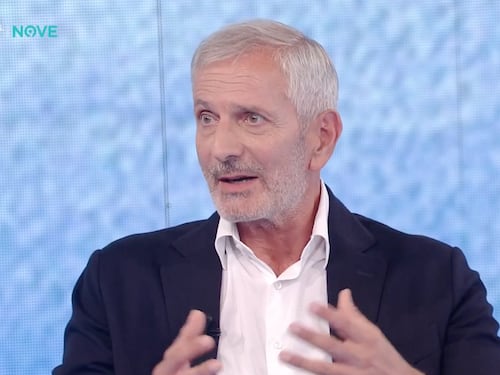 "Ipnotizza gli elettori". L'ultimo delirio contro Meloni