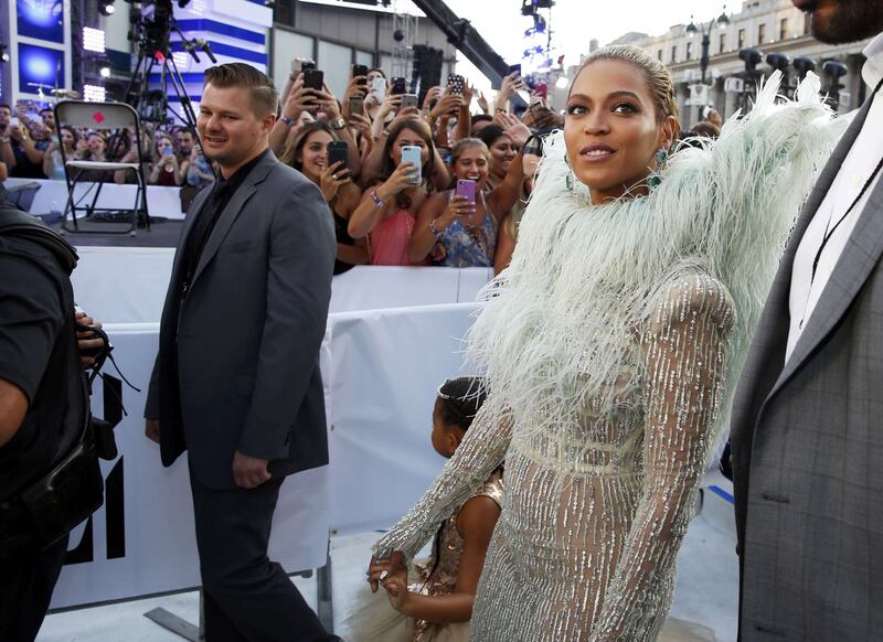 Beyoncé sexy nella performance agli Mtv Vma 15