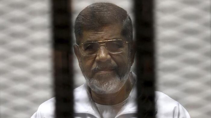Egitto, condannato a morte l'ex presidente Morsi