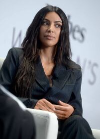 Kim Kardashian sexy, parla per le donne 23