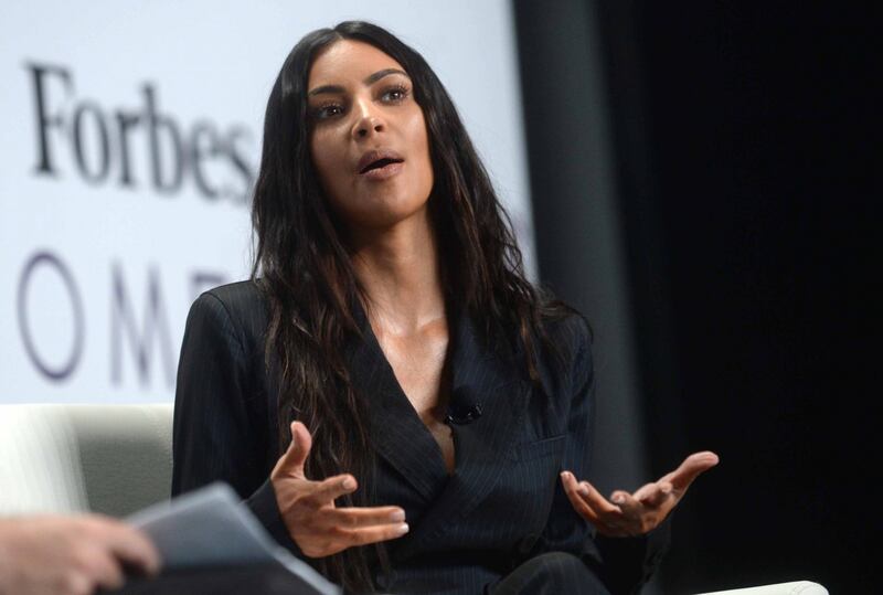 Kim Kardashian sexy, parla per le donne 15