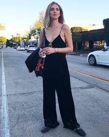 Chiara Ferragni, topless allo specchio 11