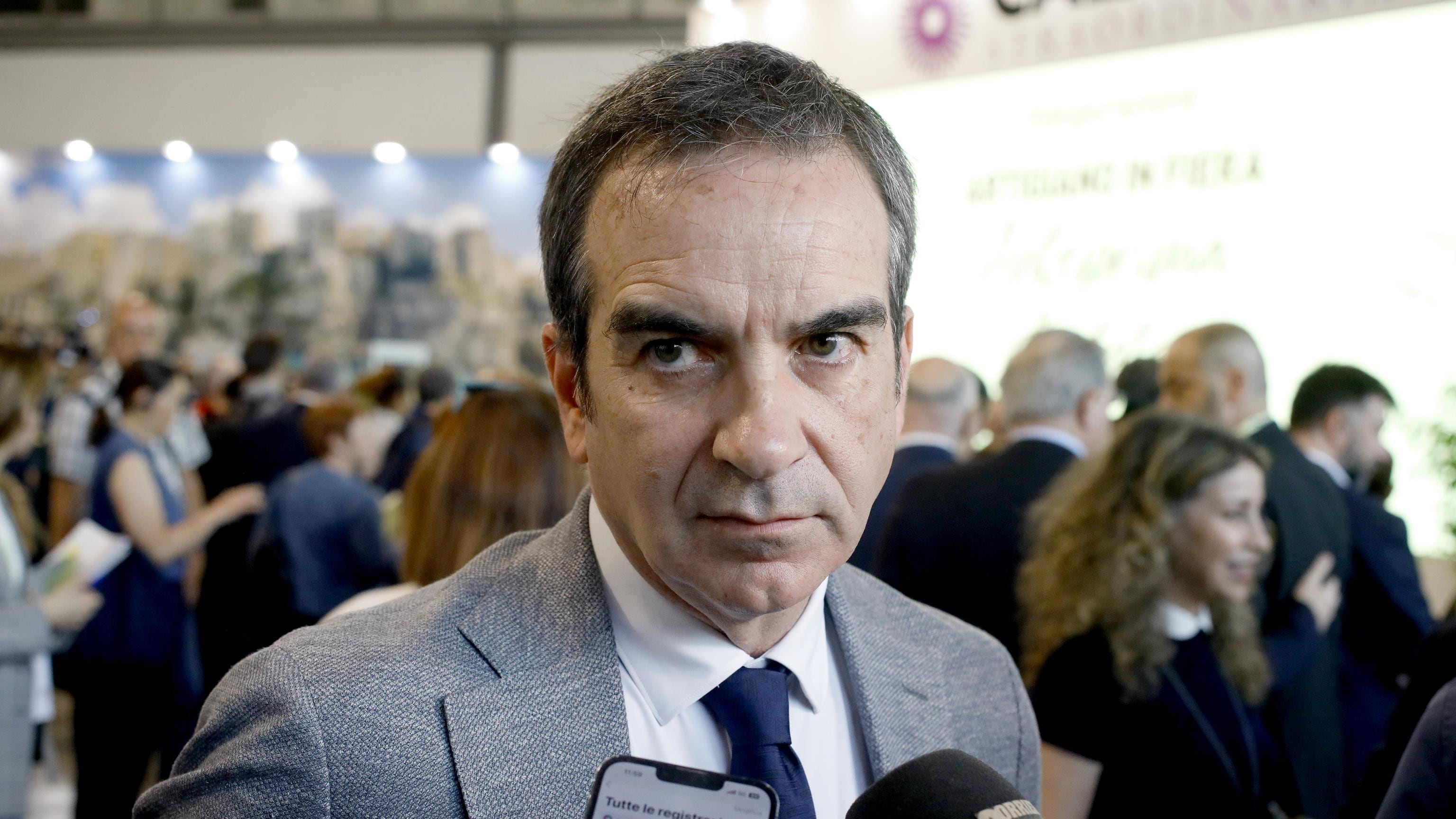 "Da Tridico soltanto sòle. Ai precari ho pensato io"