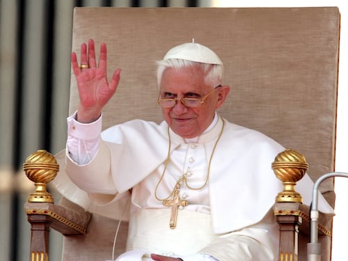 "Esempio luminoso": la messa per Benedetto XVI a un anno dalla morte