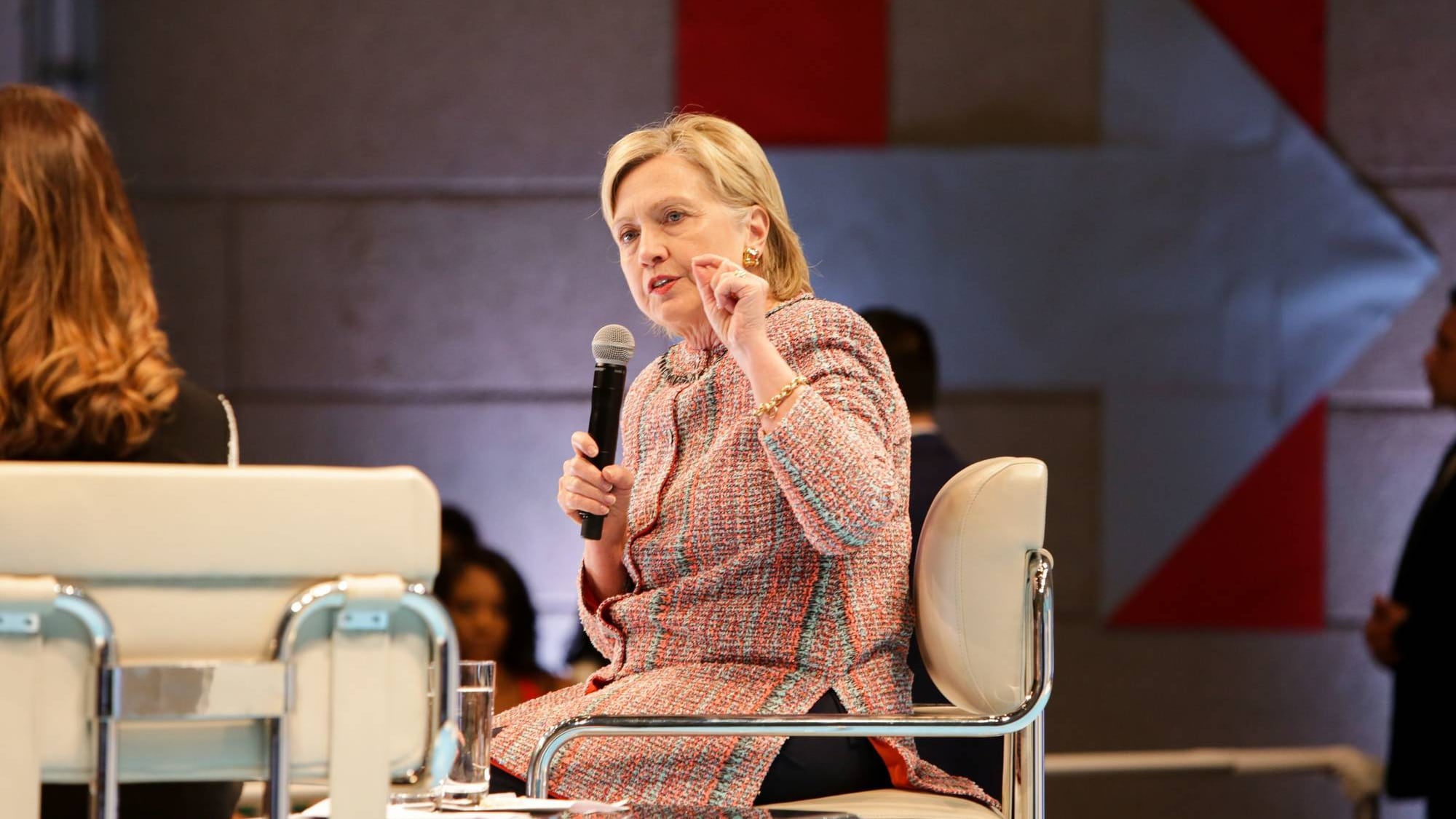 Email private, dall'Fbi niente incriminazione per Hillary Clinton