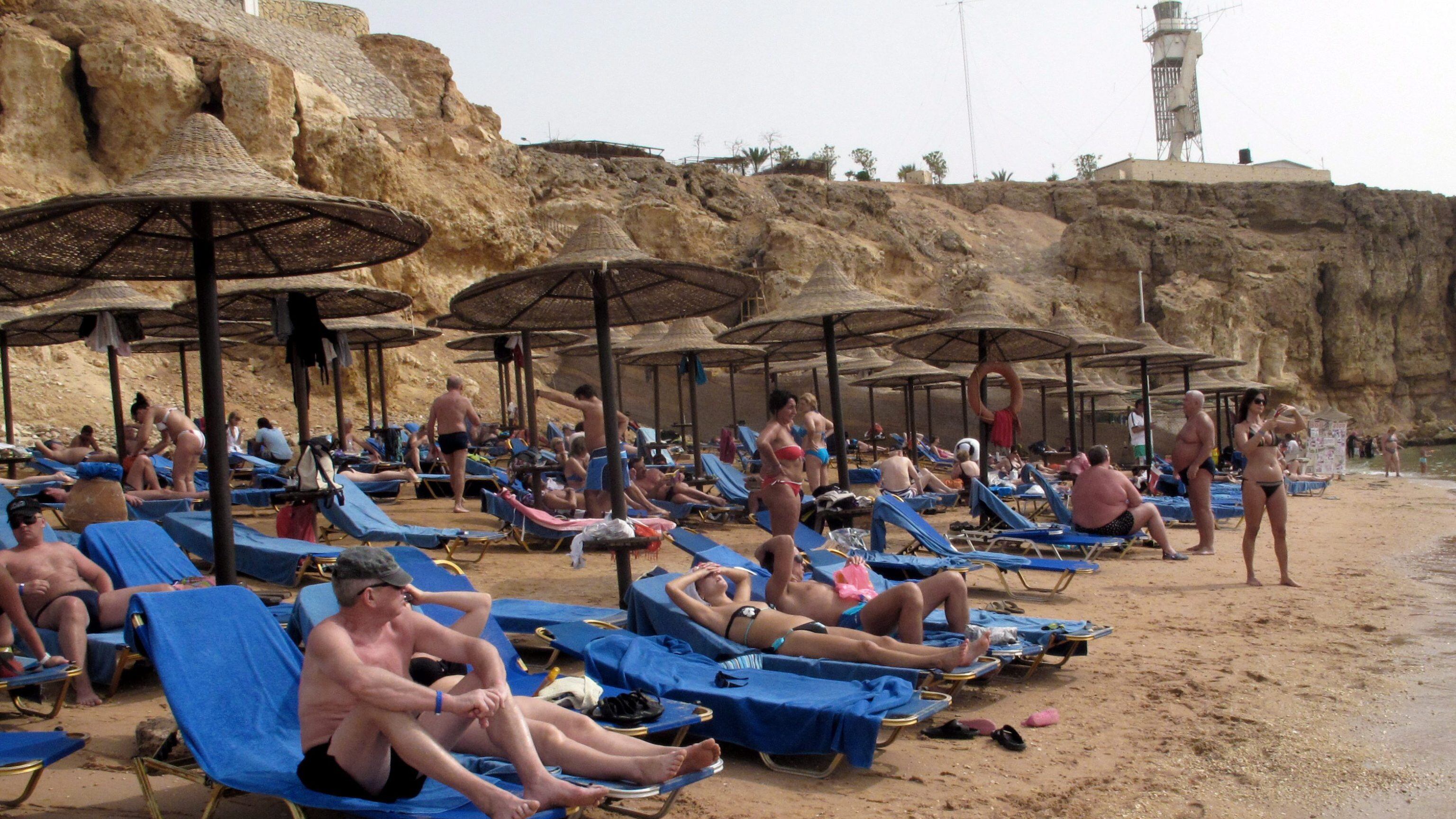 "Via i turisti da Sharm, è allarme terrorismo"