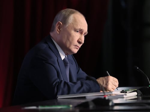 Putin: "La Russia non rinuncerà mai a ciò che è suo"