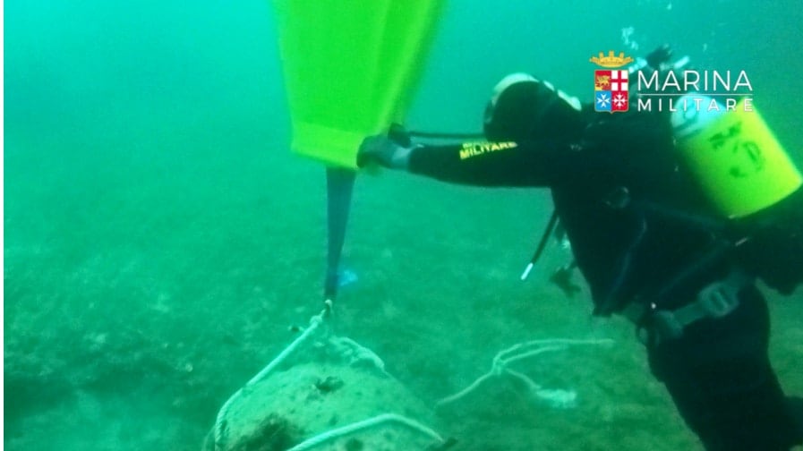 Salento, ordigno bellico neutralizzato dai palombari della Marina Militare