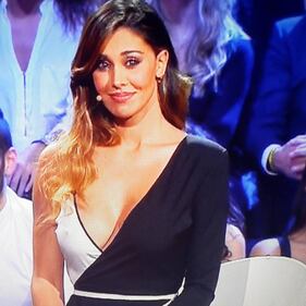 Belen Rodriguez topless in camerino 13