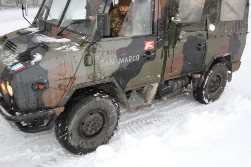 Gli alpini nei paesi isolati dalla neve 9