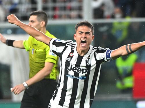 Dybala aggancia Baggio ma è la Signora "suicidi". E il Genoa spera ancora