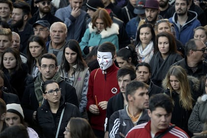 Bucarest, il dolore per le vittime 5
