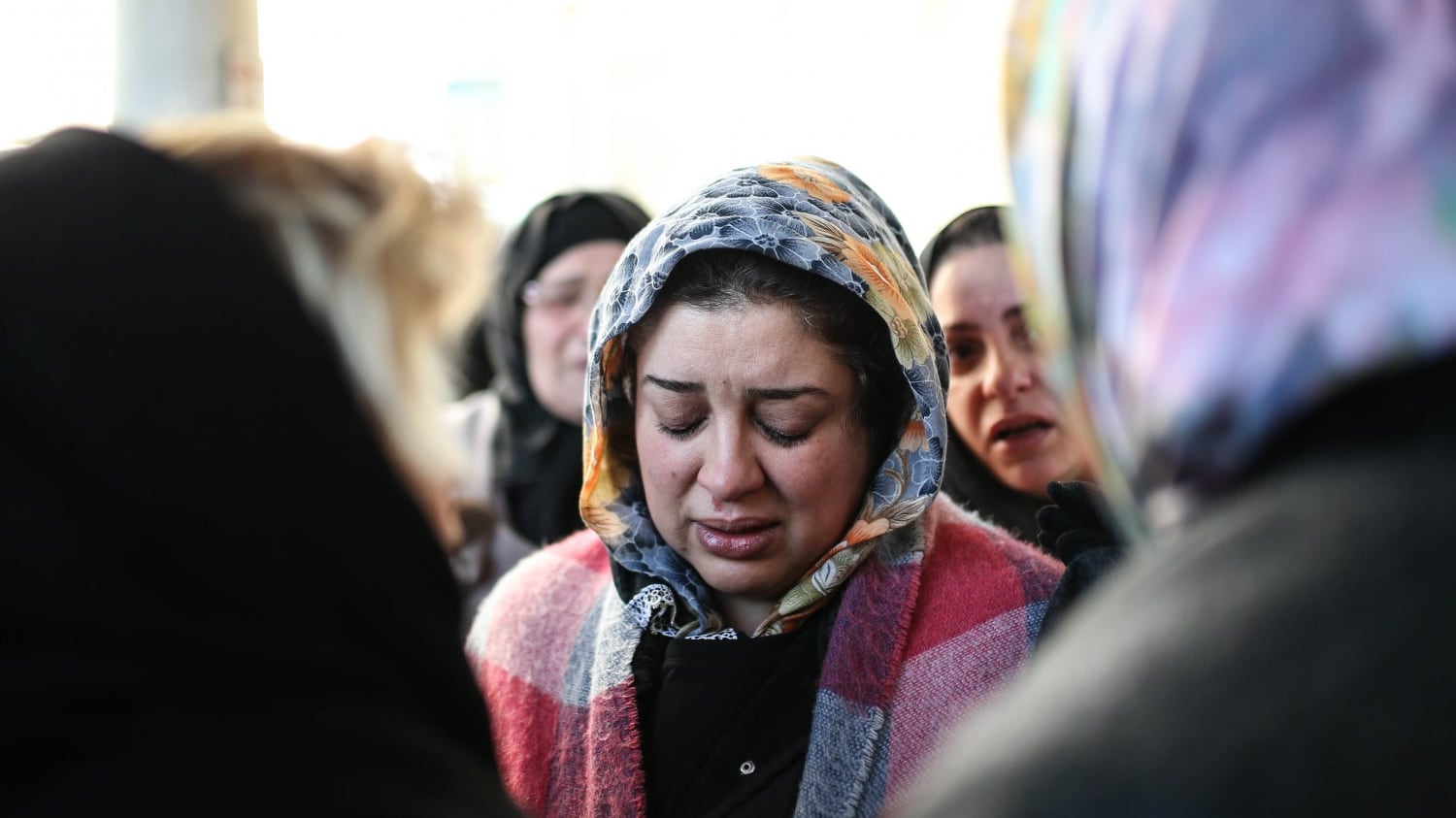 Istanbul, ora è caccia all'uomo. Isis rivendica strage al Reina