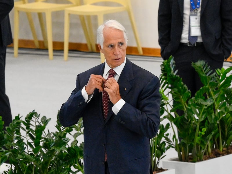 Malagò, il fuoco amico e lo zampino della politica
