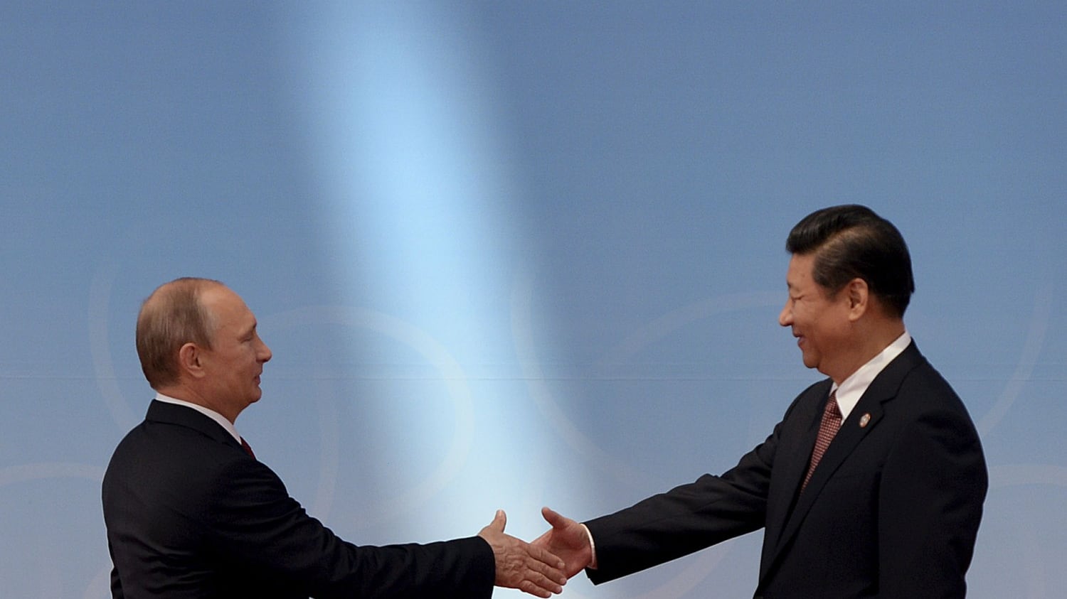 L’abbraccio Cina Russia penalizza l’Europa