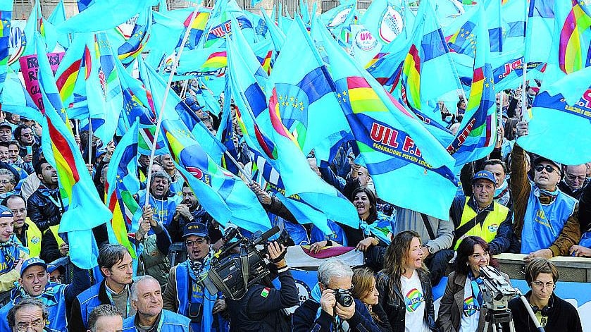 Il segretario aggiunto Barbagallo: contratti fermi al 2010. Il Garante: «Sanzioneremo le violazioni»
