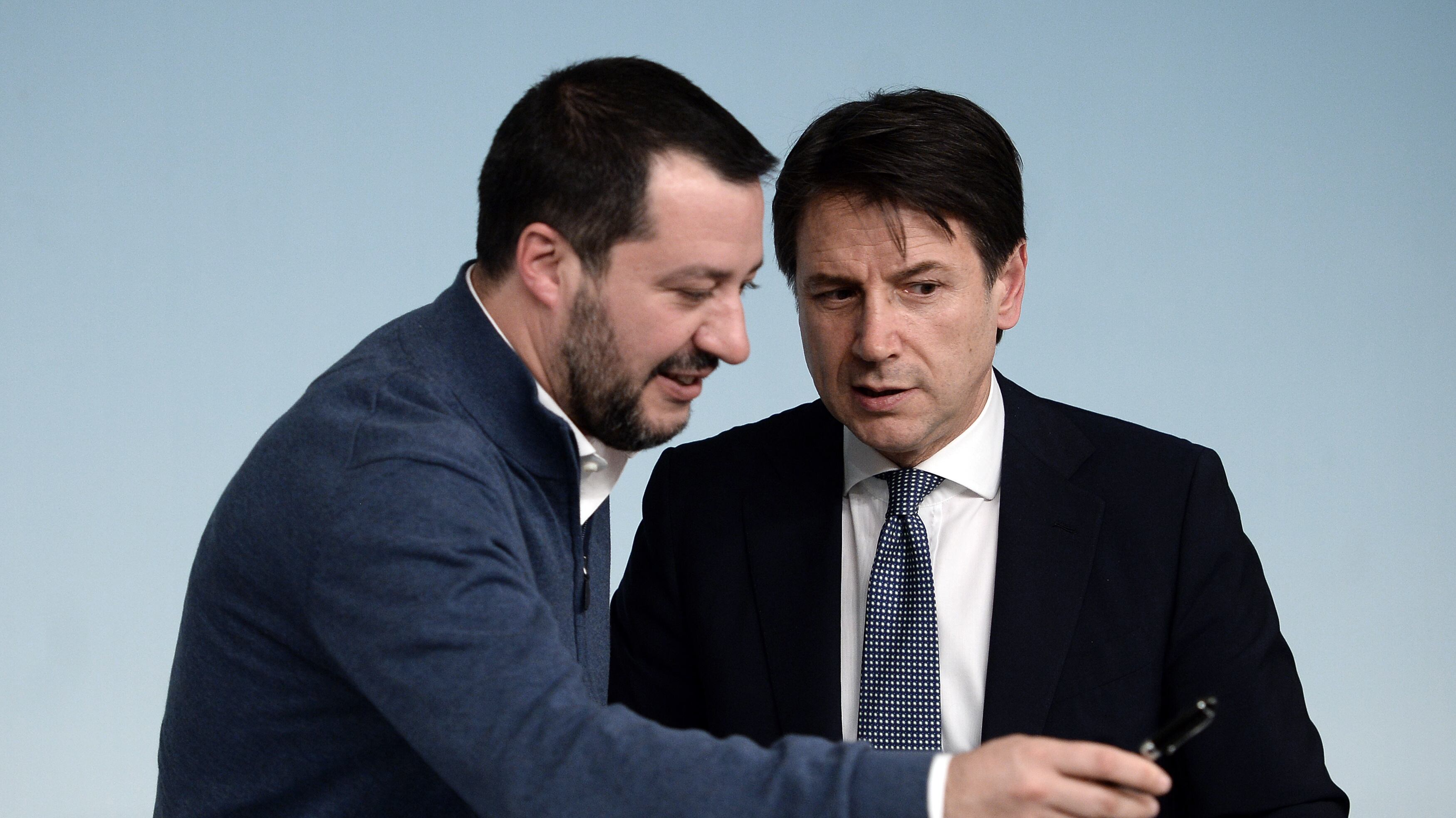 Mes, Salvini: "Pronto a confronto pubblico con Conte"