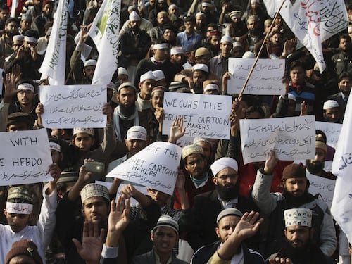 Pakistan, proteste contro Charlie Hebdo