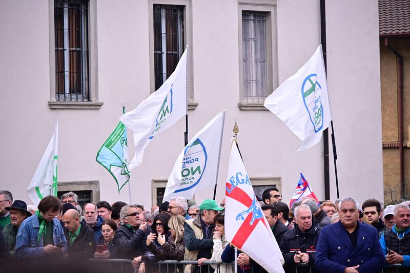 L'ultimo saluto a Umberto Bossi - FOTO 10