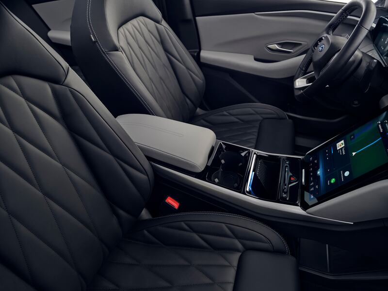 Le foto del nuovo Ford Explorer 2023 13