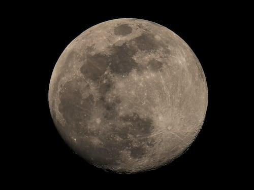 Dimostrata per la prima volta l'esistenza di un tunnel sulla luna. Lo studio dall'Università di Trento