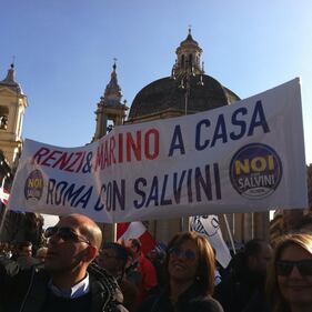 La piazza di Salvini 14