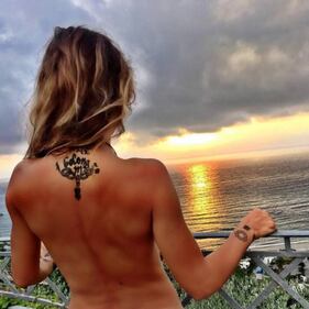 Naike Rivelli completamente nuda su Instagram 6