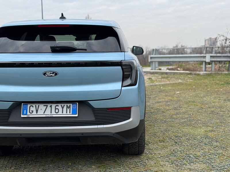 Ford Explorer EV: guarda la gallery del nuovo SUV americano 8