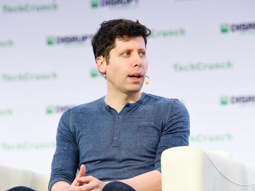 ChatGpt, OpenAI fa dietrofront: Sam Altman torna Ceo dell'azienda