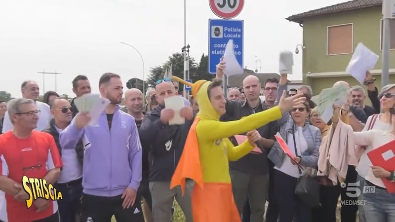 Immagine dal servizio di Striscia la notizia